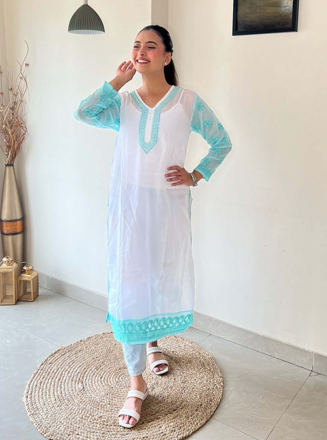 Straight Half Sleeve Cotton Lucknowi Chikan Kurti, Handwash at Rs 632 in  Lucknow
